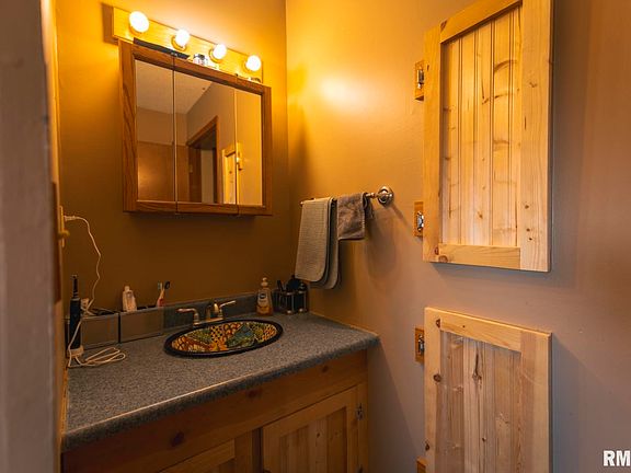 5th image of 896 NE 1300th St