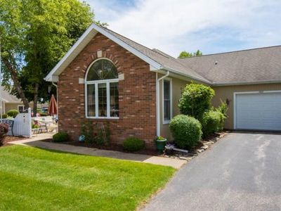 3807 Sandpiper Cove Run, South Bend, IN, 46628