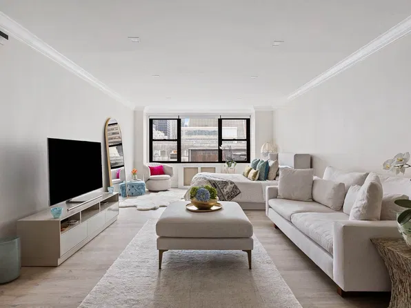 166 East 61st Street image 1 of 6