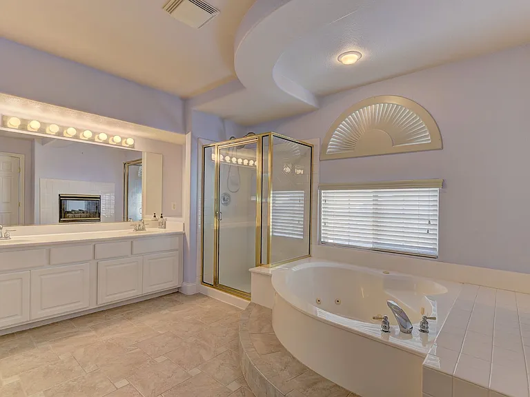 3920 Larkcrest St — Photo 16