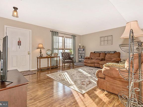 2nd image of 213 Stull Ct