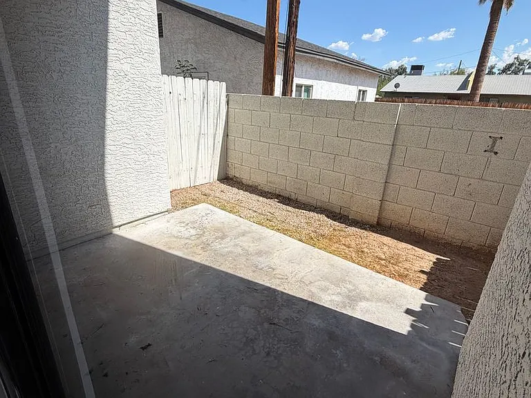 4145 N Longview Ave — Photo 13