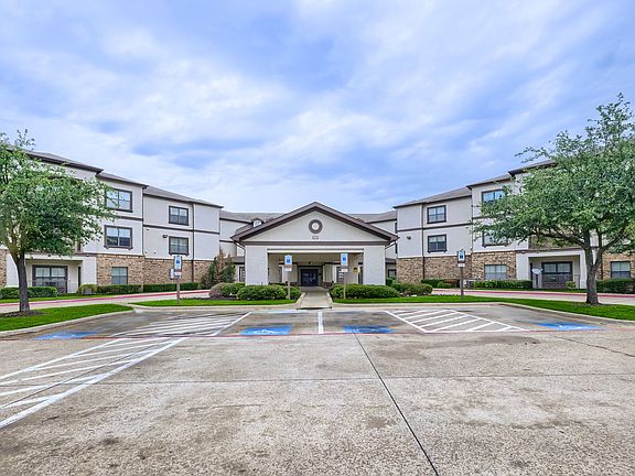 2nd image of 5600 Azle Ave #249