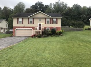 222 Maple Ridge Dr, Jonesborough, TN 37659