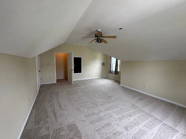 2565 Kentucky Derby Dr — Photo 32
