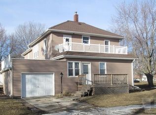 210 W 2nd St, Kanawha, IA 50447