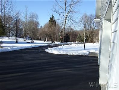 2nd image of 3 Hampshire Ct
