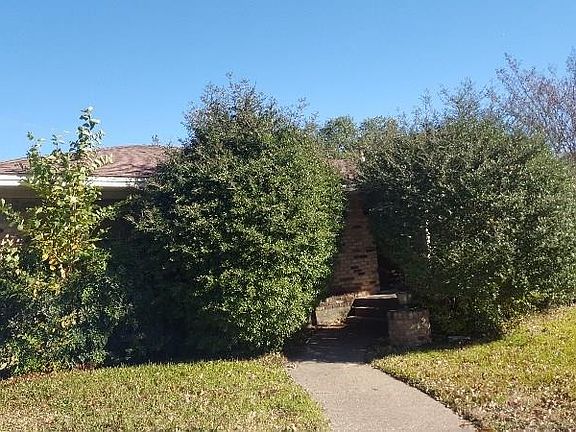 2nd image of 8619 Mosswood Dr