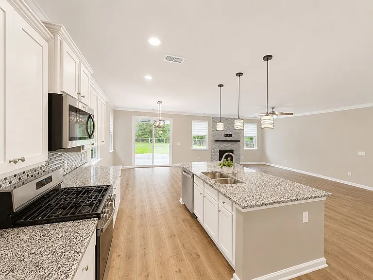 119 Cherry Grove Dr — Photo 5