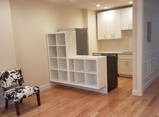 2213 Pine St, Philadelphia, PA 19103