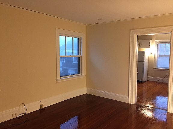 5th image of 21 Elmgrove Ave APT 4