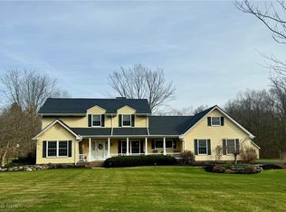 16275 Lucky Bell Ln, Newbury, OH