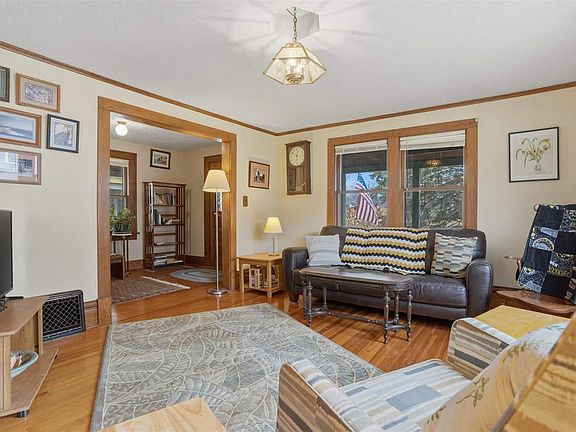 5th image of 712 Ronalds St