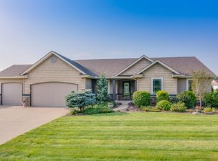 30056 Quail Pointe Dr, Granger, IN 46530