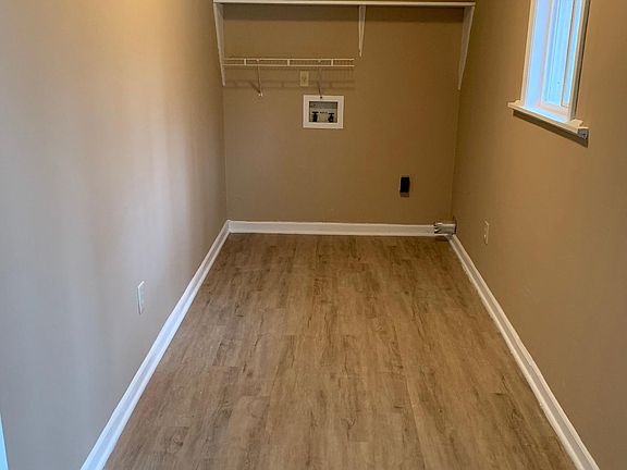 5th image of 4946 Mockingbird Ln