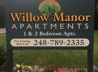 1110 Poplar St #1112, Fenton, MI 48430