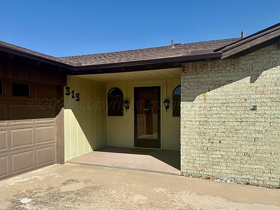 2nd image of 315 Coronado St