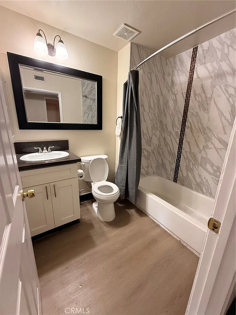 1 bed, 827 sqft, $2,580 — Photo 4