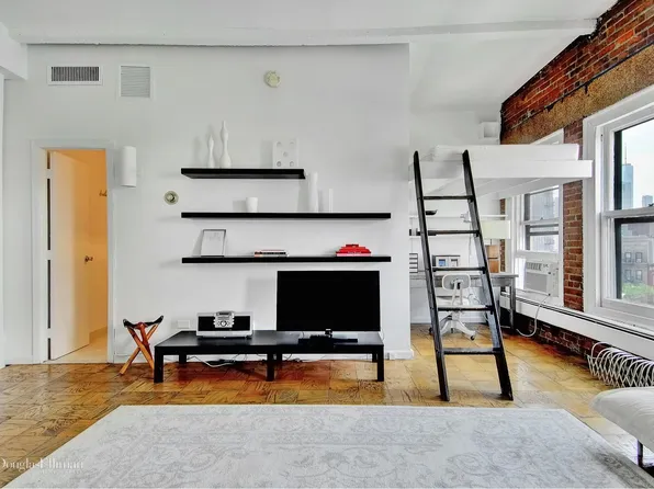 10 Christopher Street image 1 of 9