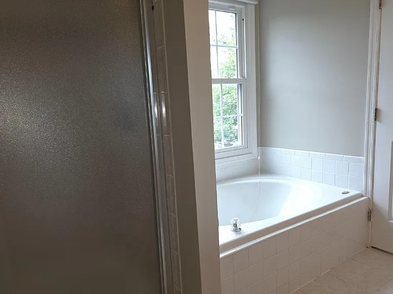 218 Eisenhower Ct — Photo 9