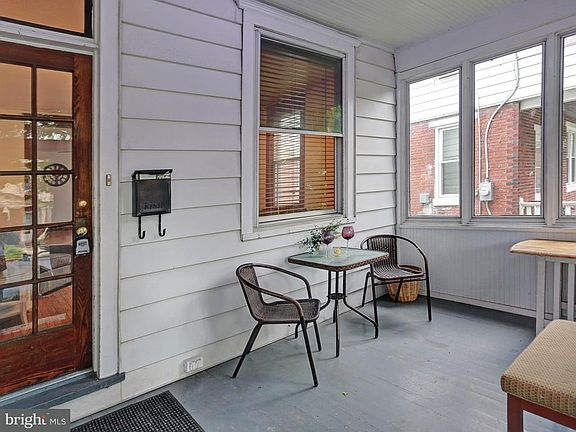 2nd image of 2235 Boas St