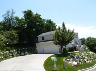 1390 Woods Dr, Bountiful, UT 84010