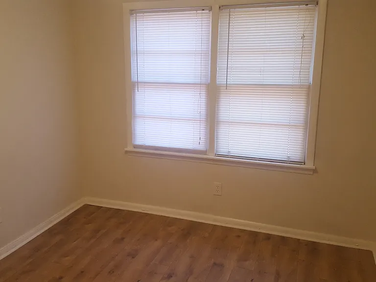 1647 Bridgeport Dr NW — Photo 12