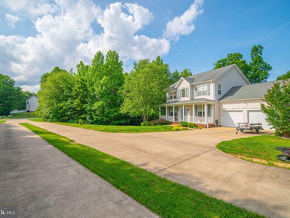 3rd image of 20810 Middlegate Dr