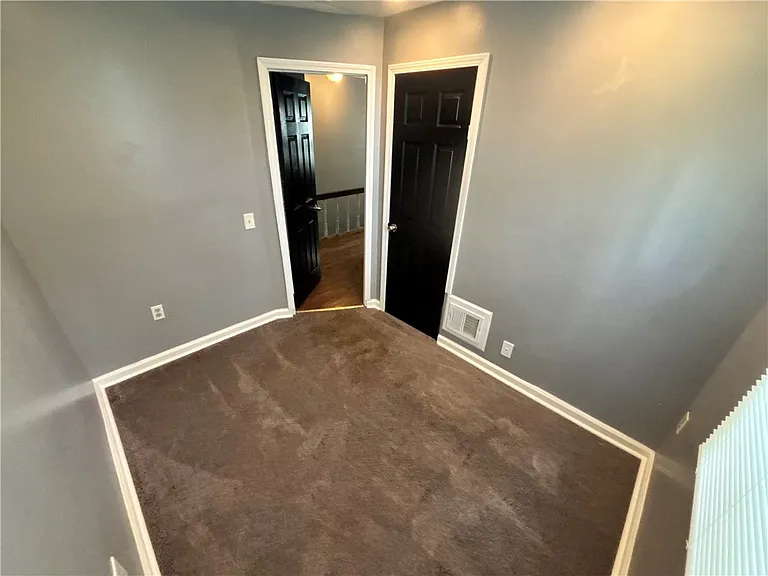 335 Cedarhurst St — Photo 25