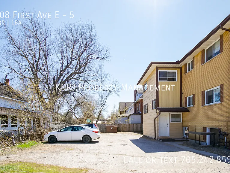 308 1st Ave E #5 — Photo 2