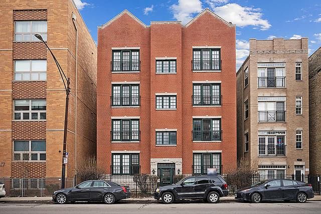 1st image of 1623 W Grand Ave #3W