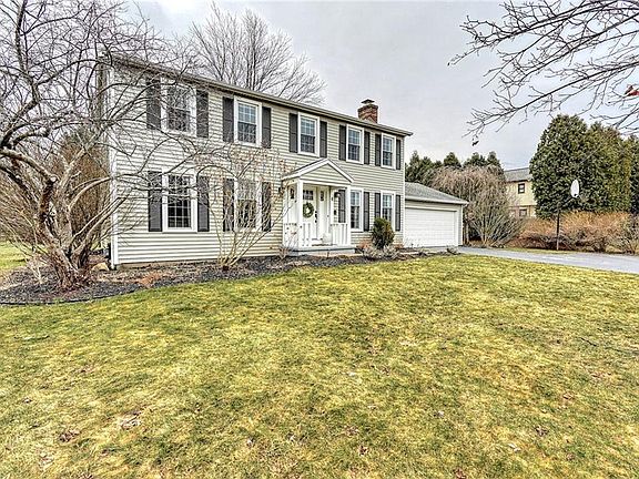 5th image of 4 Chatworth Cir N