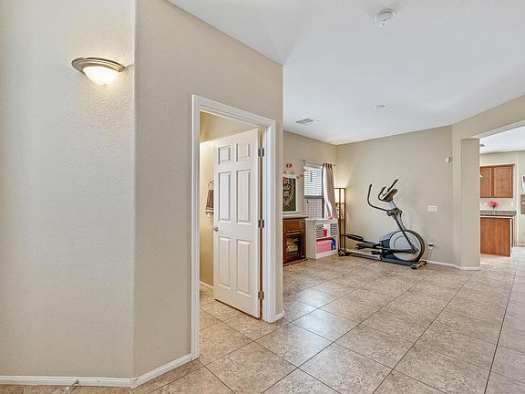 4th image of 6731 Prairie Dusk Dr