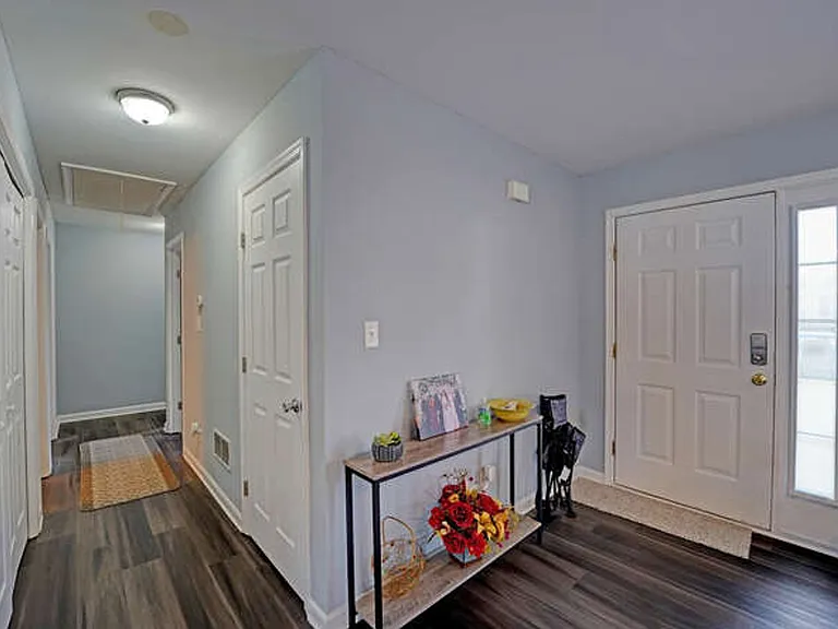 110 Fox Dale Rd — Photo 17