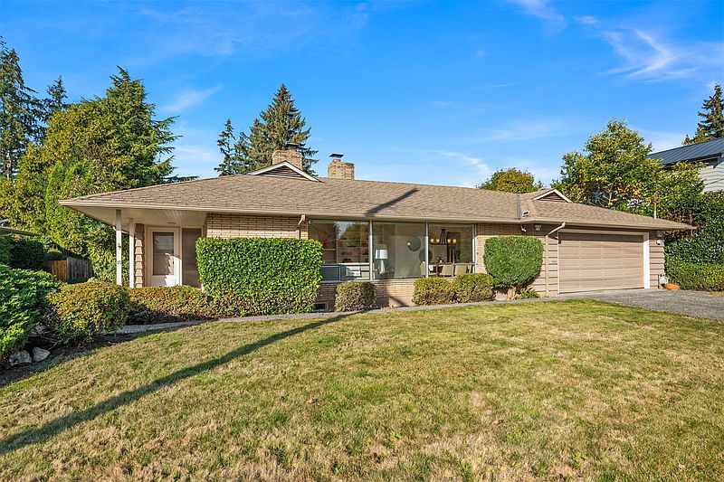 3rd image of 4127 93rd Avenue SE