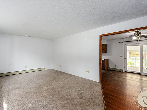 3rd image of 3221 Durland Dr