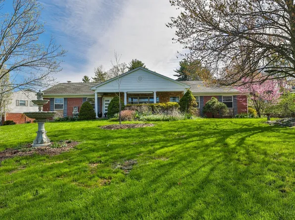 10108 Lochcrest Dr, Cincinnati, OH 45231