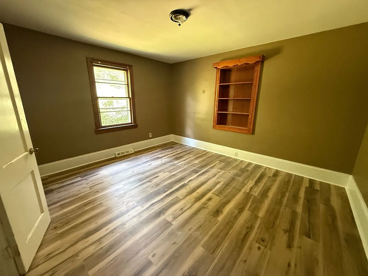 1107 Woodrow Street — Photo 3