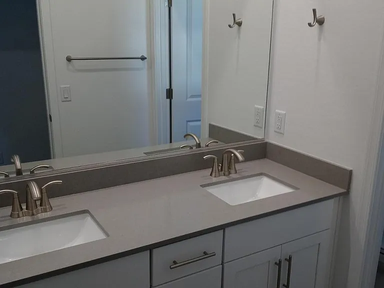 440 S 202nd Ln — Photo 10