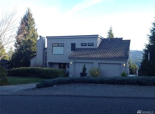 2372 Squak Mountain Loop SW, Issaquah, WA 98027
