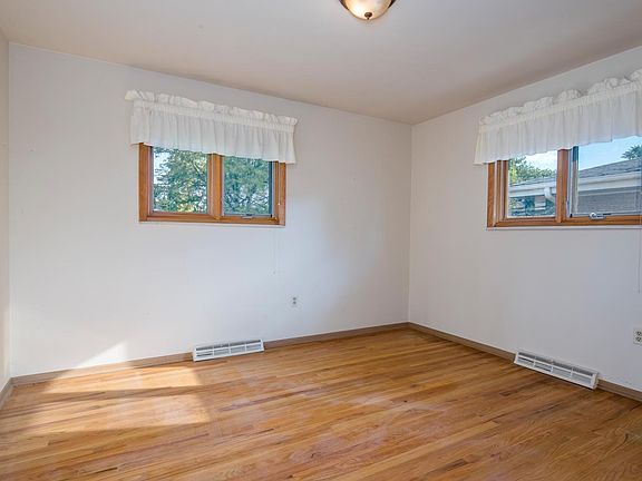 3rd image of 5645 E Mexico Ave