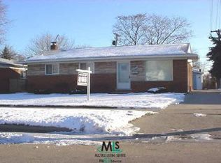 31320 Northwood Rd, Fraser, MI 48026