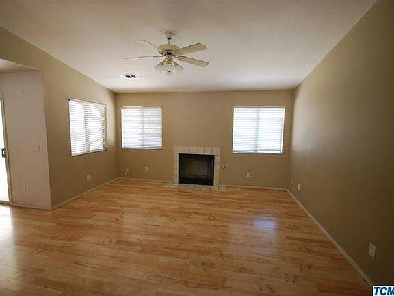 5th image of 2808 E Valley Oaks Dr