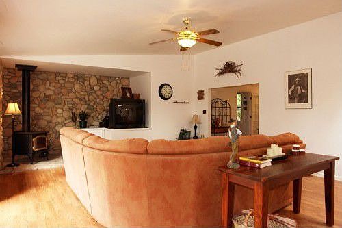 5th image of 7 Arriba Dr