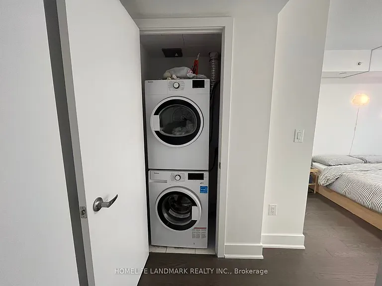 955 Bay St #1501 — Photo 10
