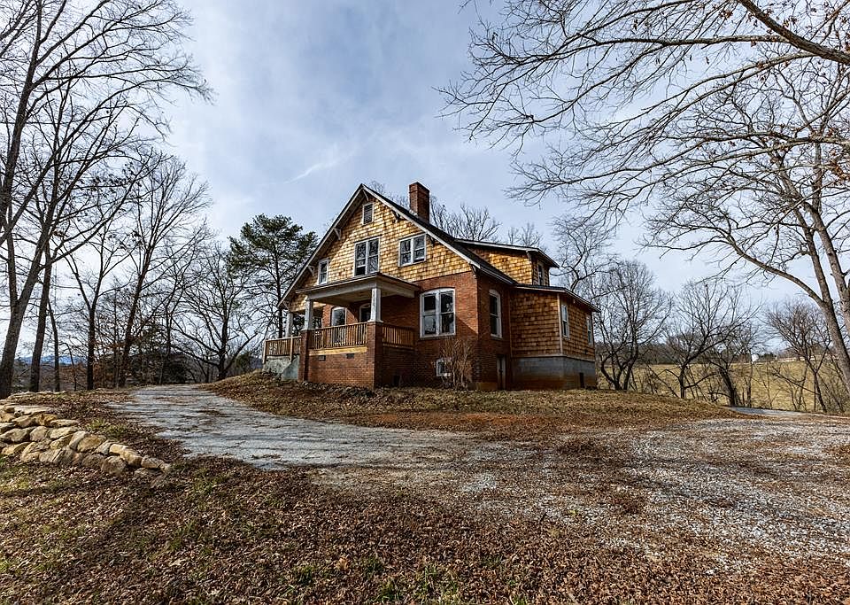 1st image of 26 Sloan St