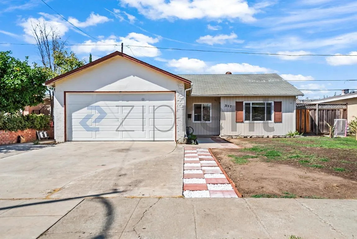 4 bed, 1140 sqft, $3,850 — Photo 1