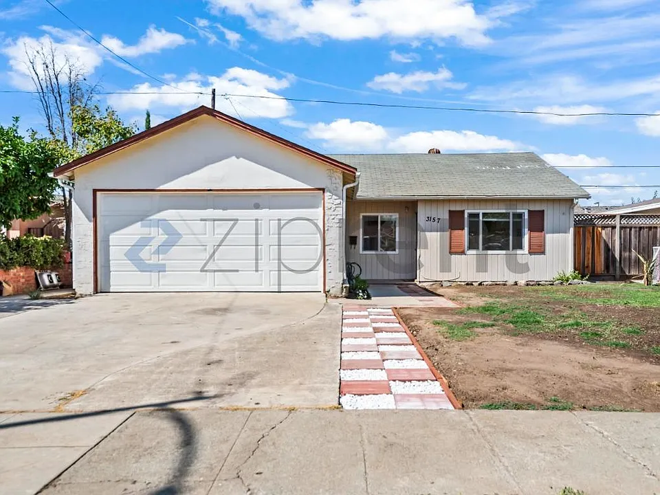 3157 Ensalmo Ave