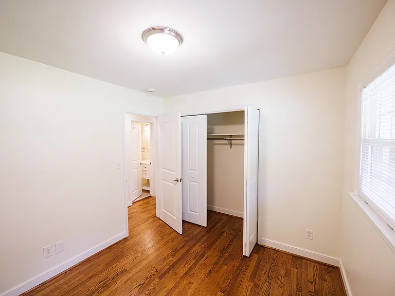 499 George St — Photo 20