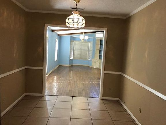 3rd image of 1776 Pinewood Dr